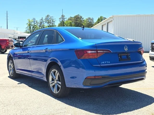 Used 2023 Blue Volkswagen 1.5T SE image 3