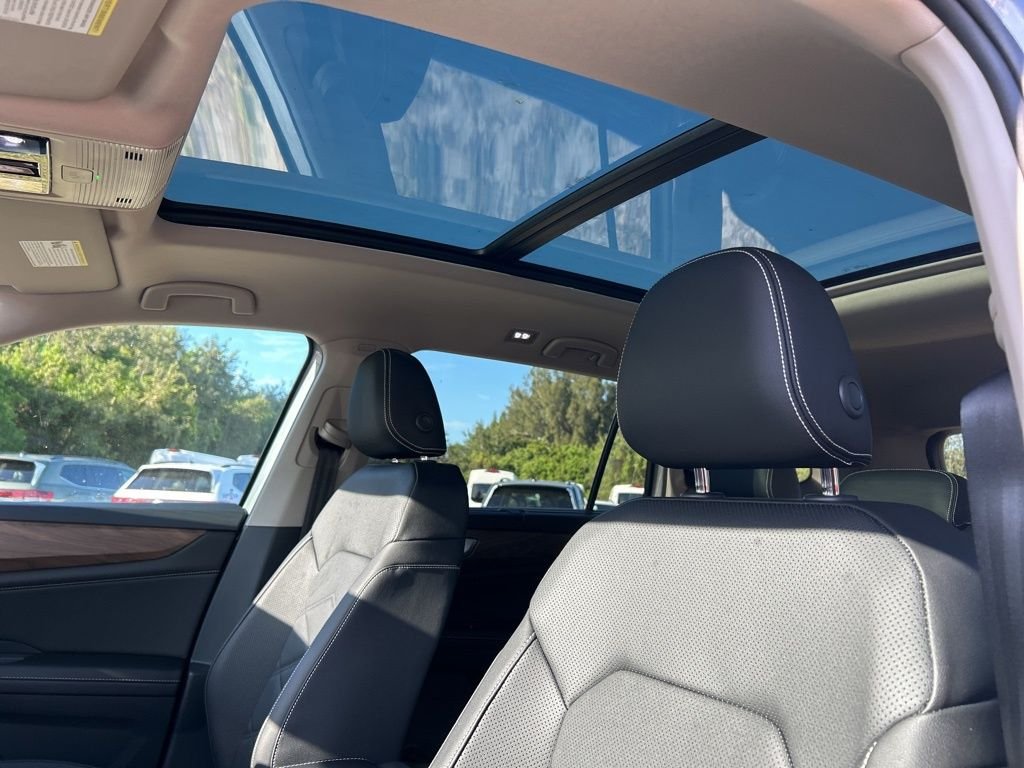 2026 Volkswagen Atlas SE w/Tech - Photo 16