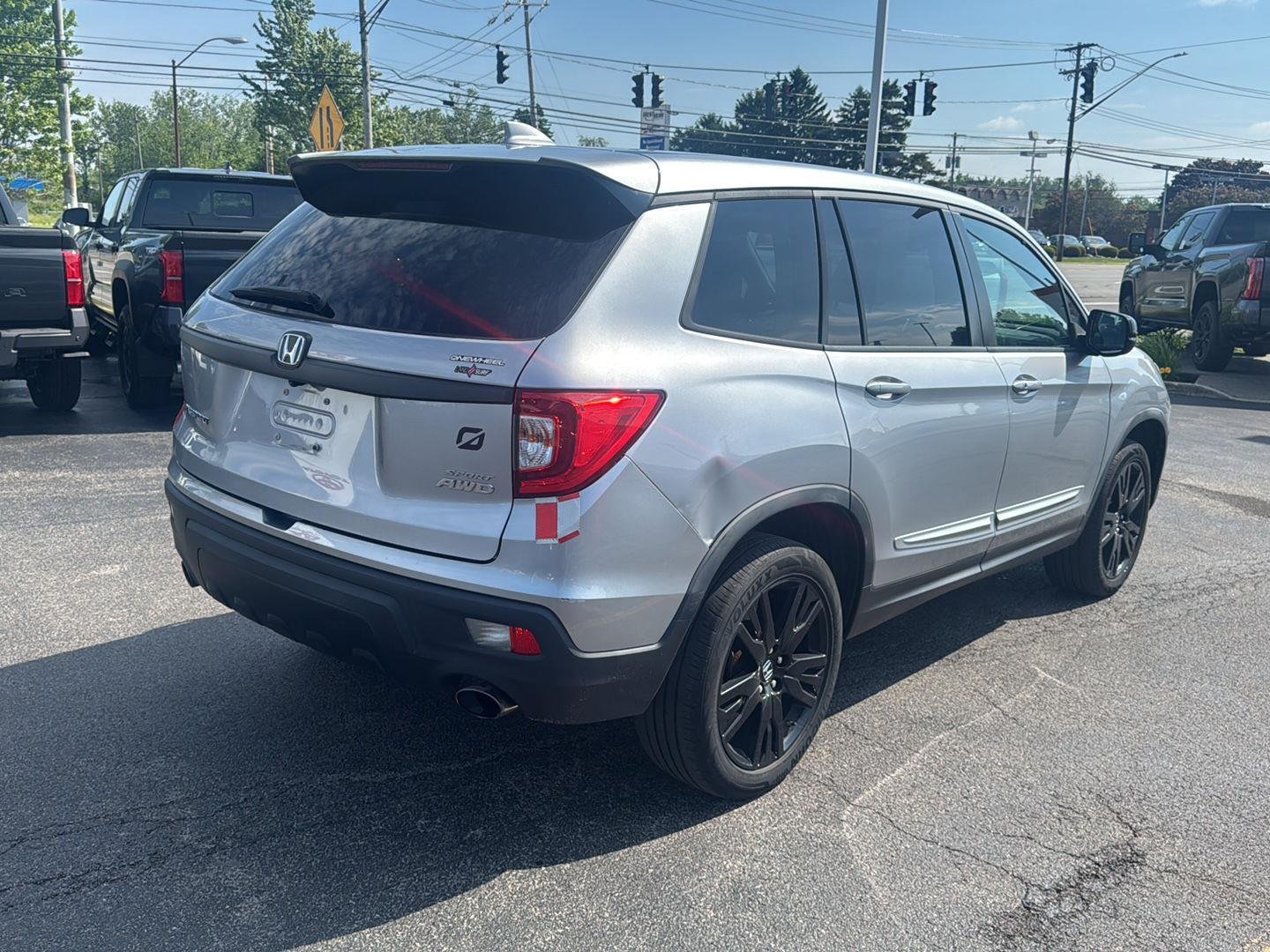 Used 2019 Lunar Silver Metallic Honda Sport image 6