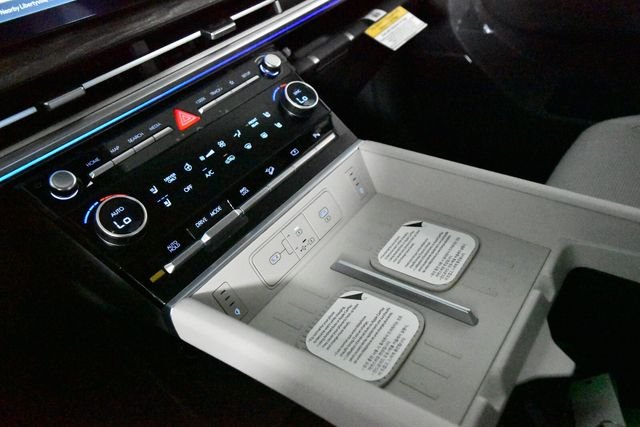 New 2027 White Hyundai Limited image 22