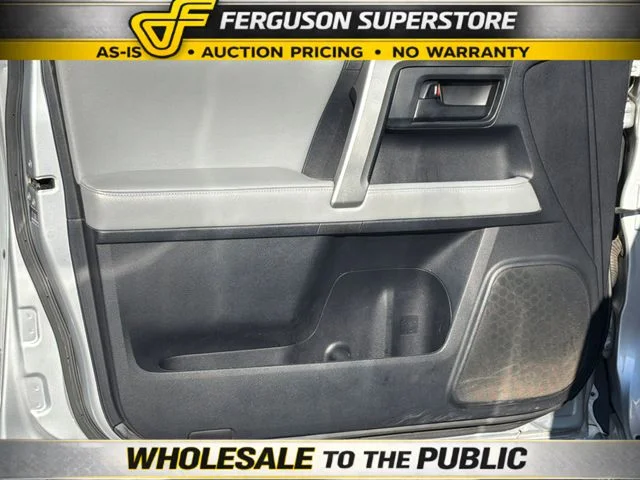 Used 2011 Silver Toyota SR5 image 15