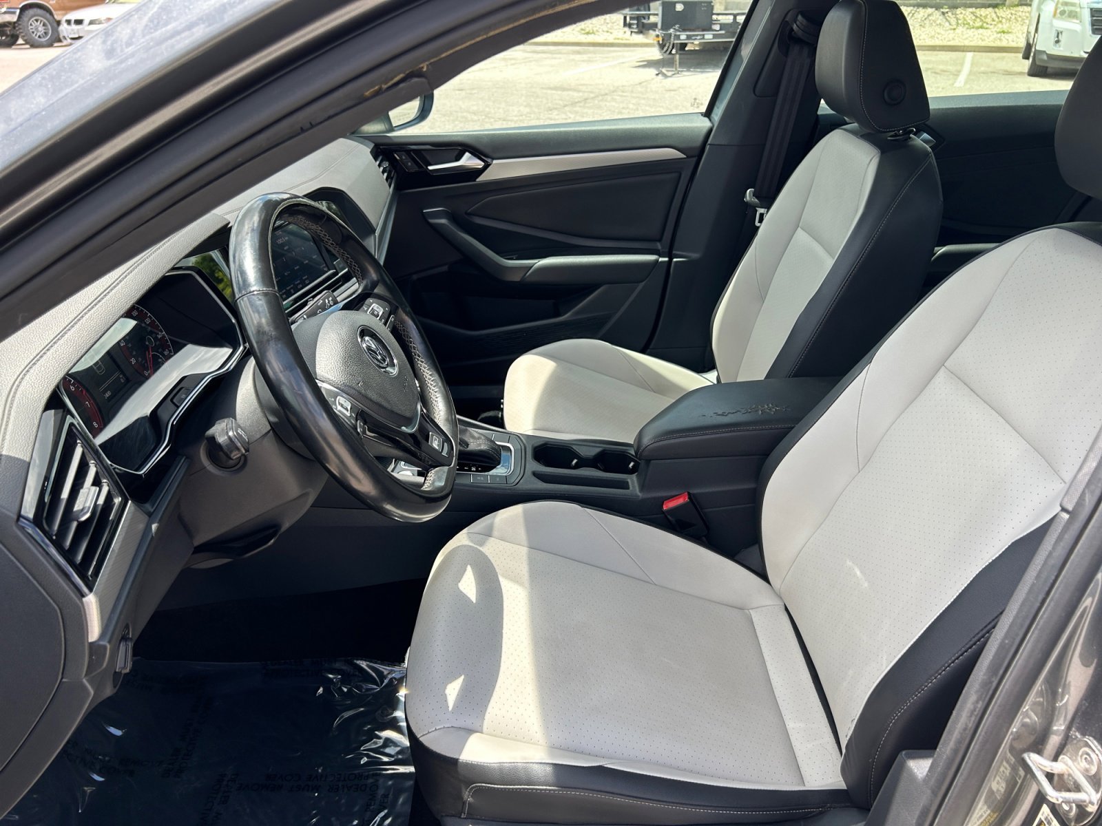 Used 2020 Platinum Gray Metallic Volkswagen R-Line image 25