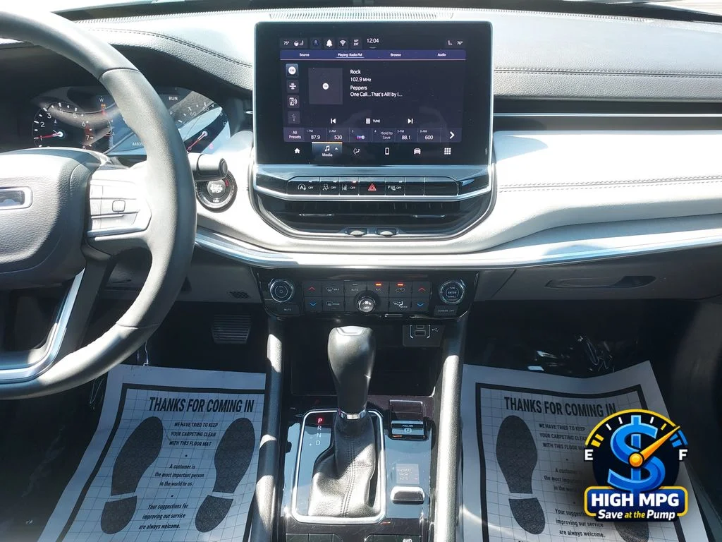 Used 2025 Silver Jeep Limited image 11