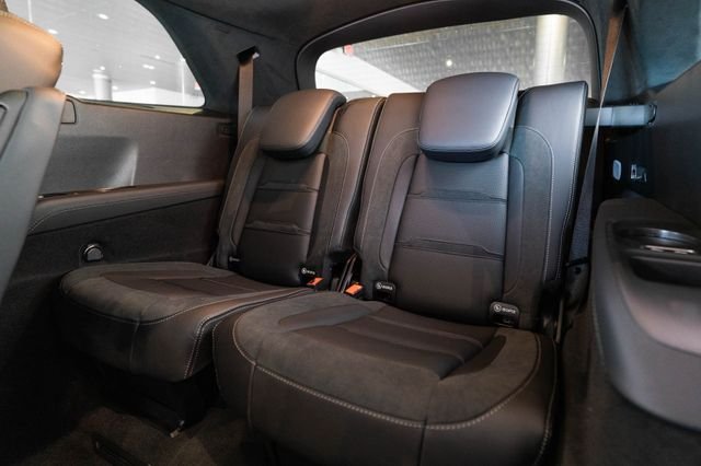 New 2026 MANUFAKTUR Alpine Grey Mercedes-Benz GLS 63 AMG® image 39
