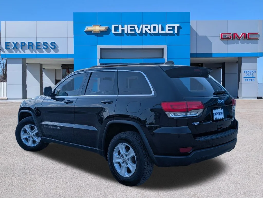 Used 2017 Black Jeep Laredo image 5
