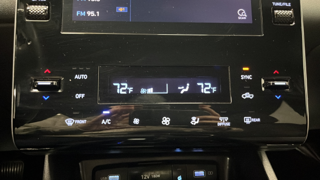 Used 2022 Hampton Gray Hyundai SEL Premium image 18