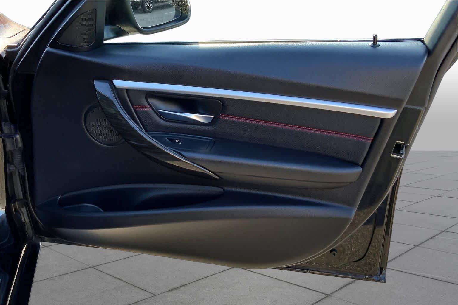 Used 2018 BLACK BMW 330i image 20