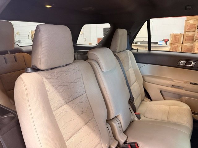 Used 2015 Red Ford Base image 24