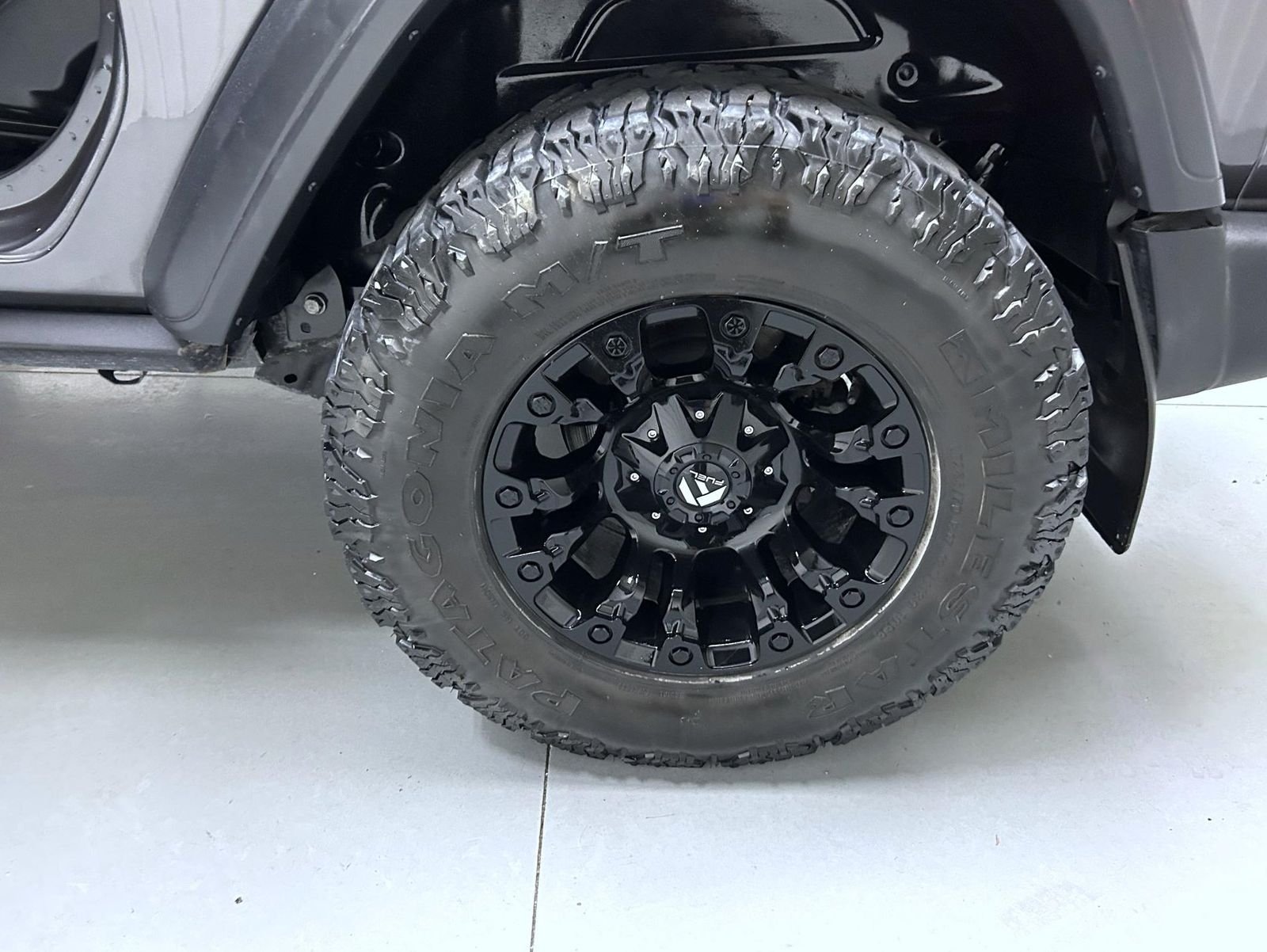 Used 2020 Gray Jeep Sport S image 20