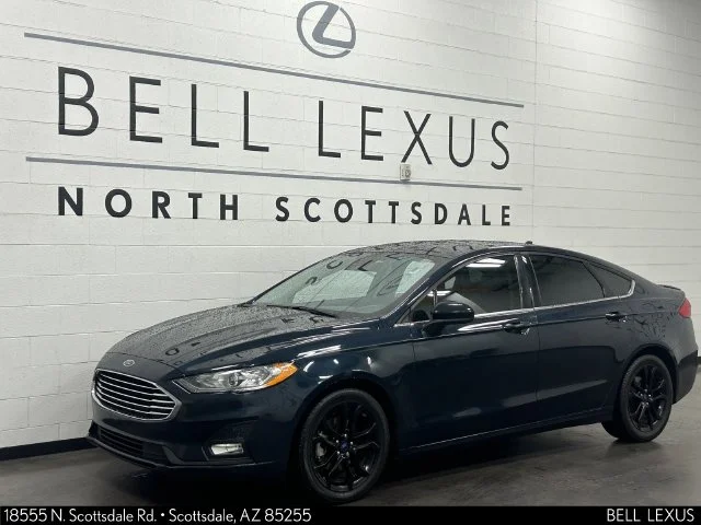 Used 2020 Blue Ford SE image 8