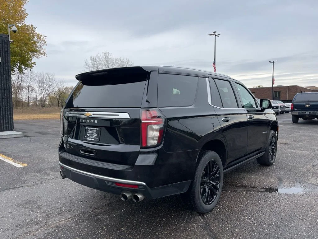 Used 2021  Chevrolet High Country image 5