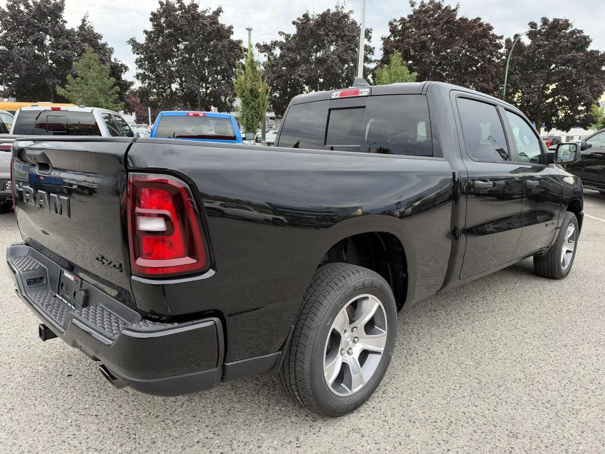 New 2027 Black RAM Express image 7