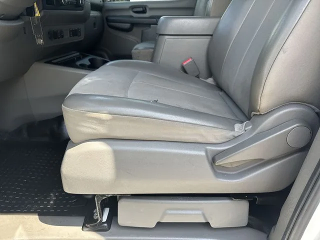 Used 2016 White Nissan SV image 28