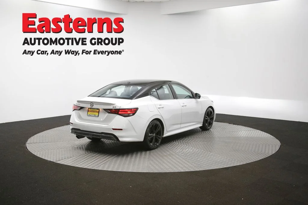 Used 2021 White Nissan SR image 38