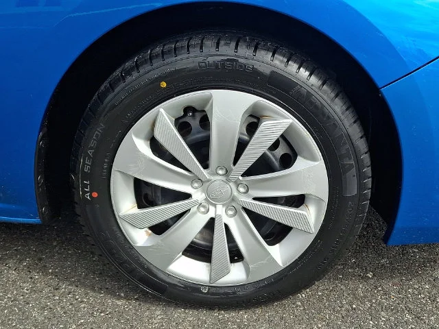 Used 2023 Blue Subaru Base image 9