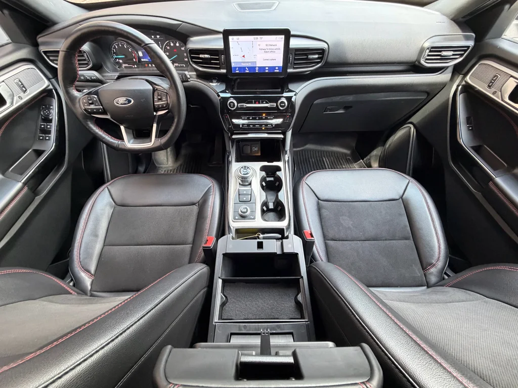 Used 2023 Star White Metallic Tri-Coat Ford ST-Line image 14