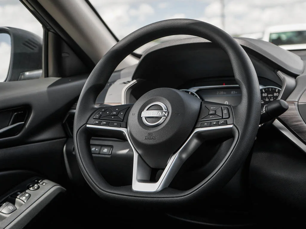 New 2026 Pearl White Tricoat Nissan 2.5 SV image 13