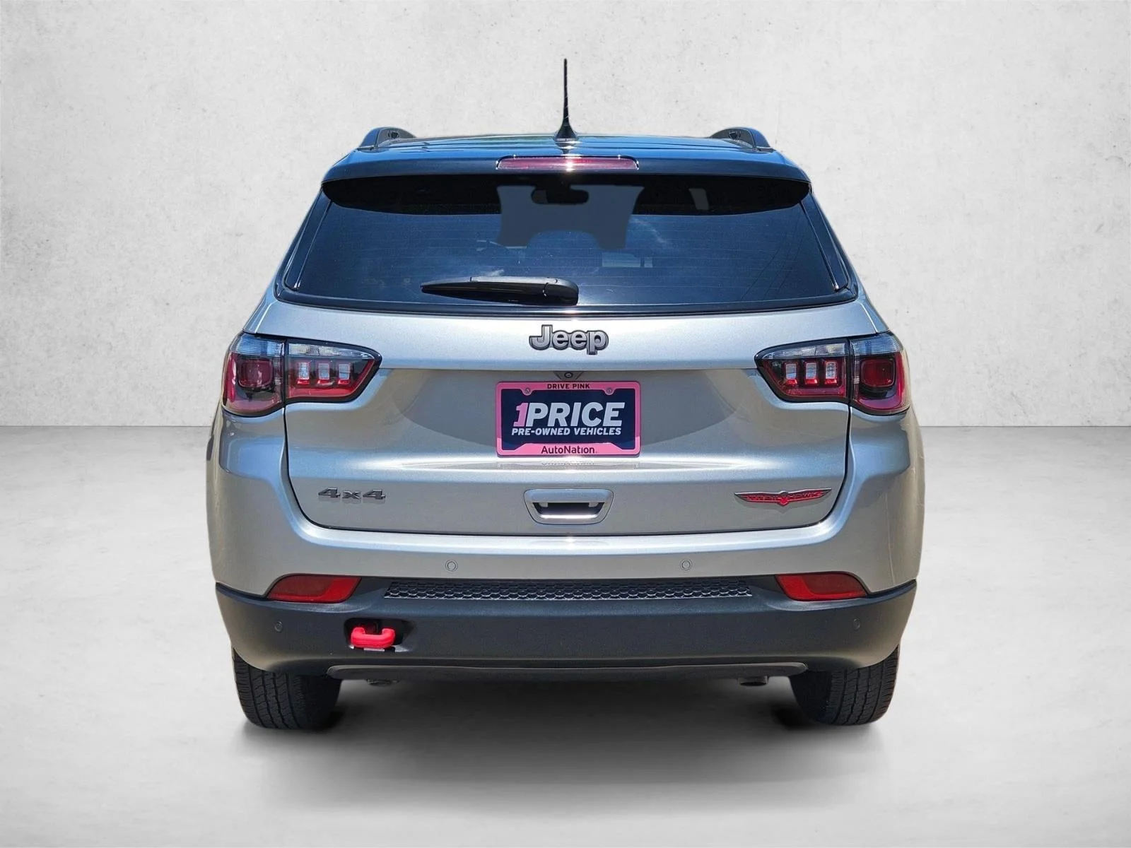 Used 2023 Billet Silver Metallic Clearcoat Jeep Trailhawk image 7