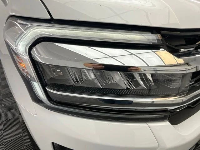 Used 2024 White Ford Limited image 26