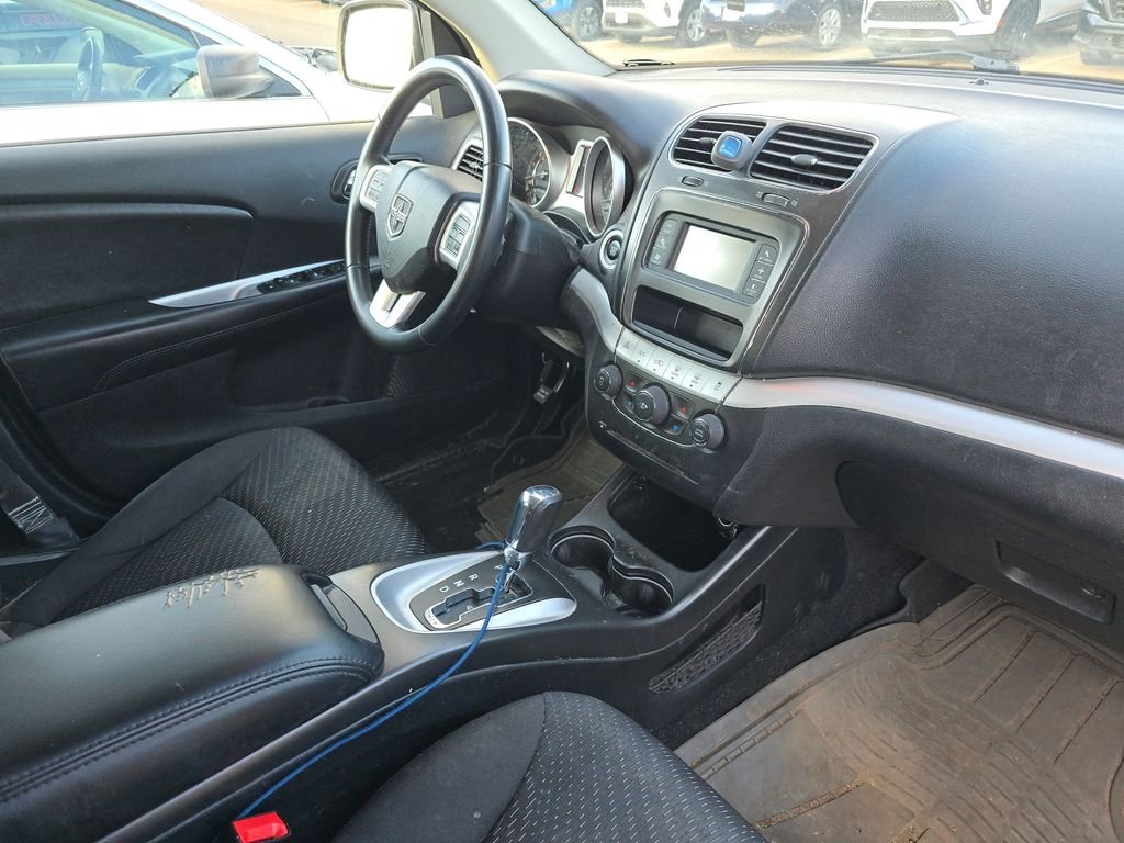 Used 2018 White Dodge SE image 13