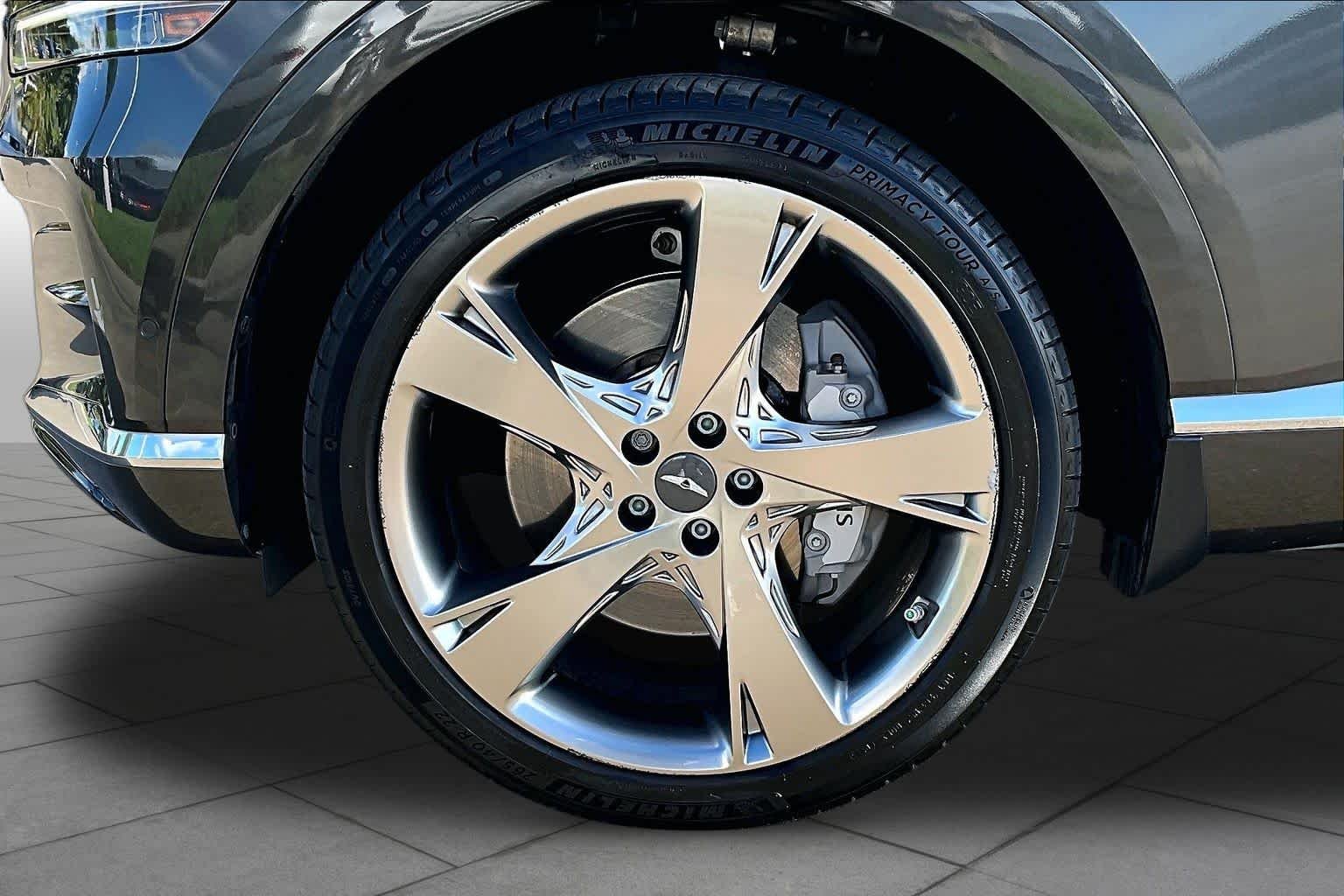 Used 2024 Makalu Gray Genesis  image 10