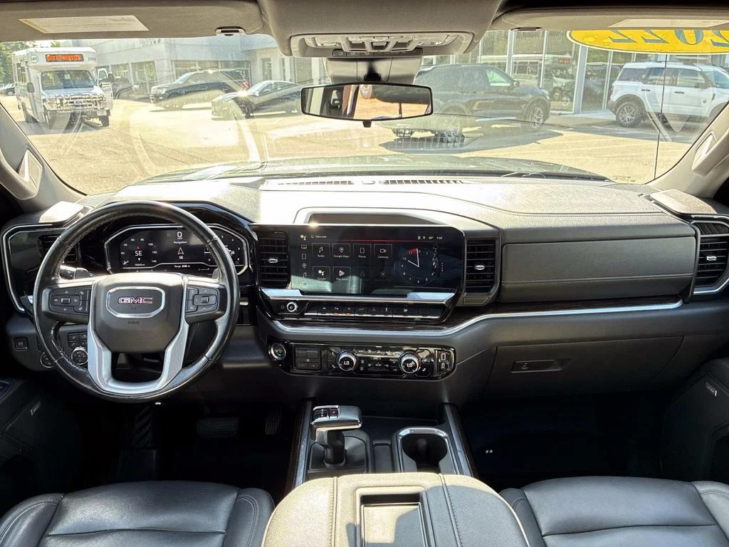 Used 2022 Black GMC Elevation image 19