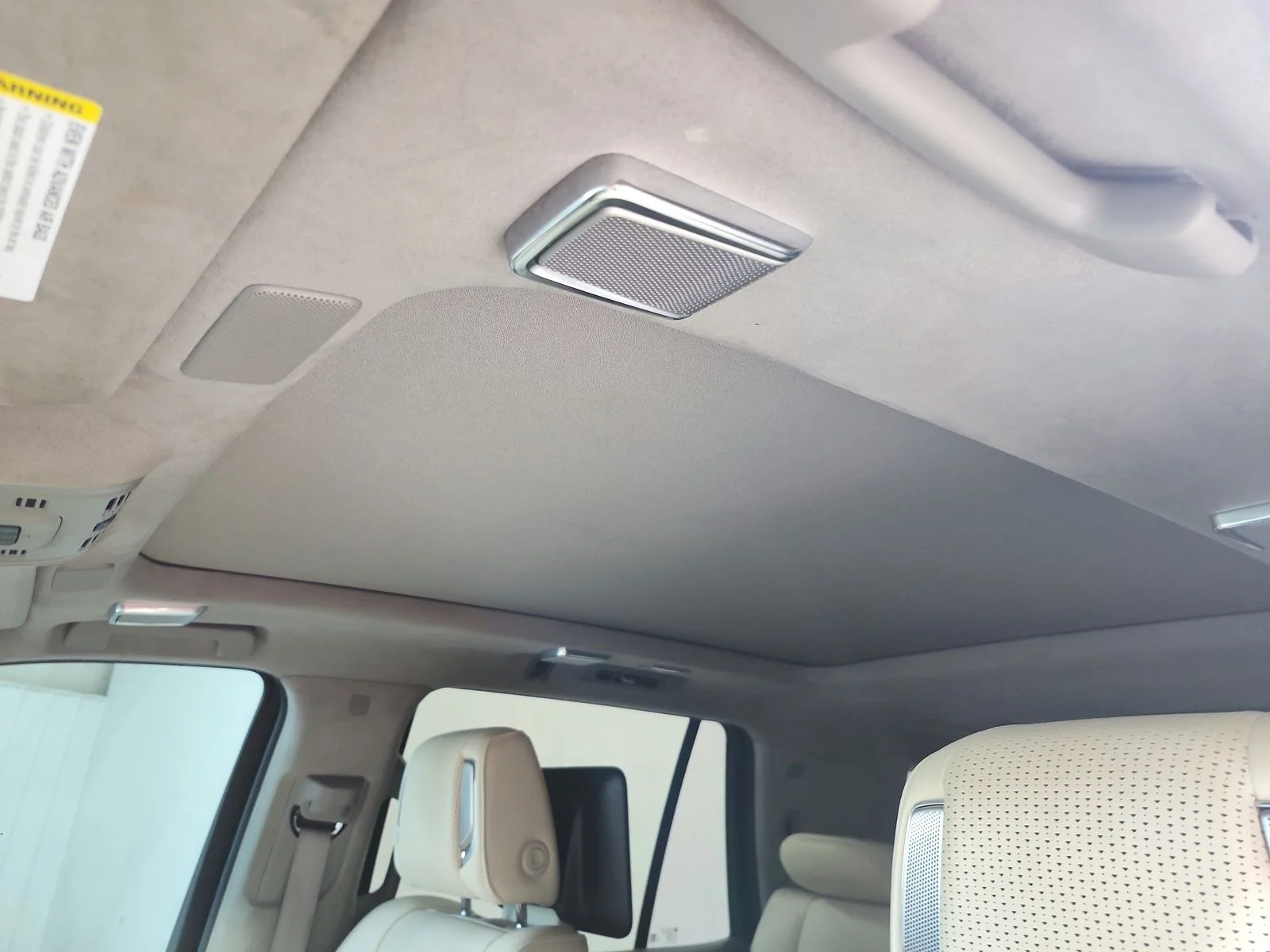 Used 2021 White Cadillac Premium Luxury Platinum image 9