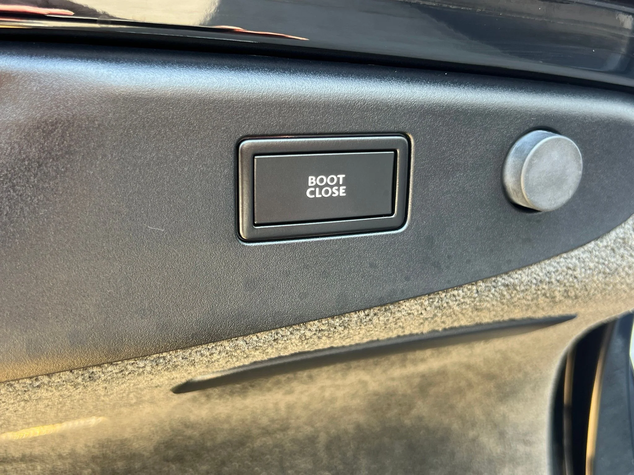 Used 2014 Black Bentley Base image 21