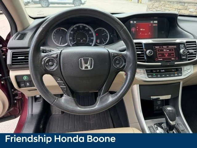 Used 2013 Red Honda EX-L image 19
