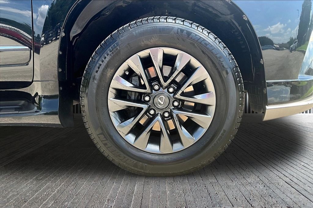 Used 2017 Black Lexus 460 image 11
