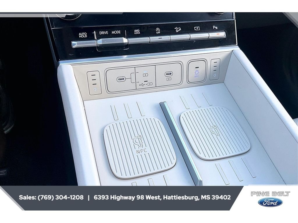 Used 2025 Hampton Gray Hyundai Calligraphy image 24