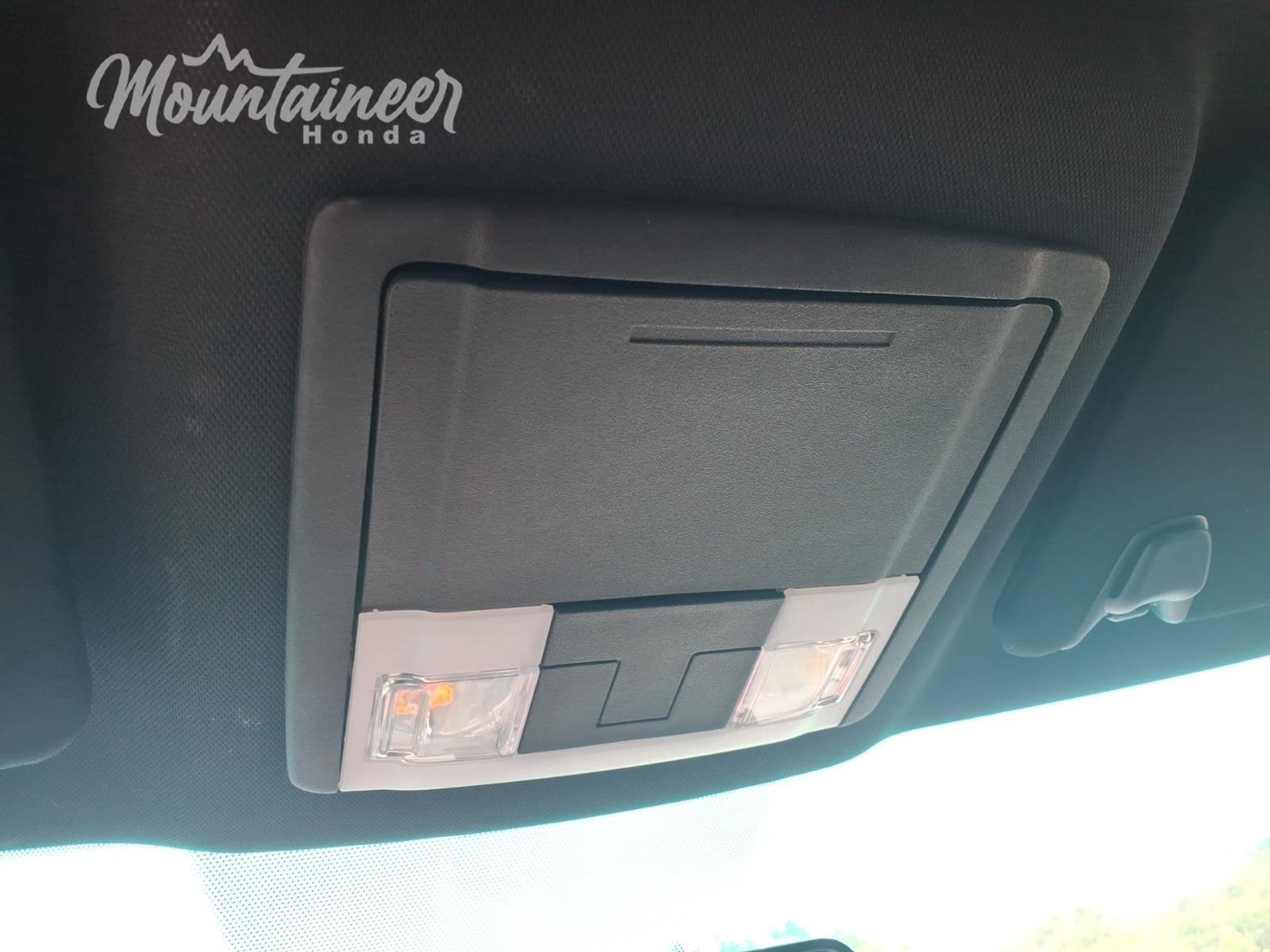Used 2017 White Gold Ford XLT image 40