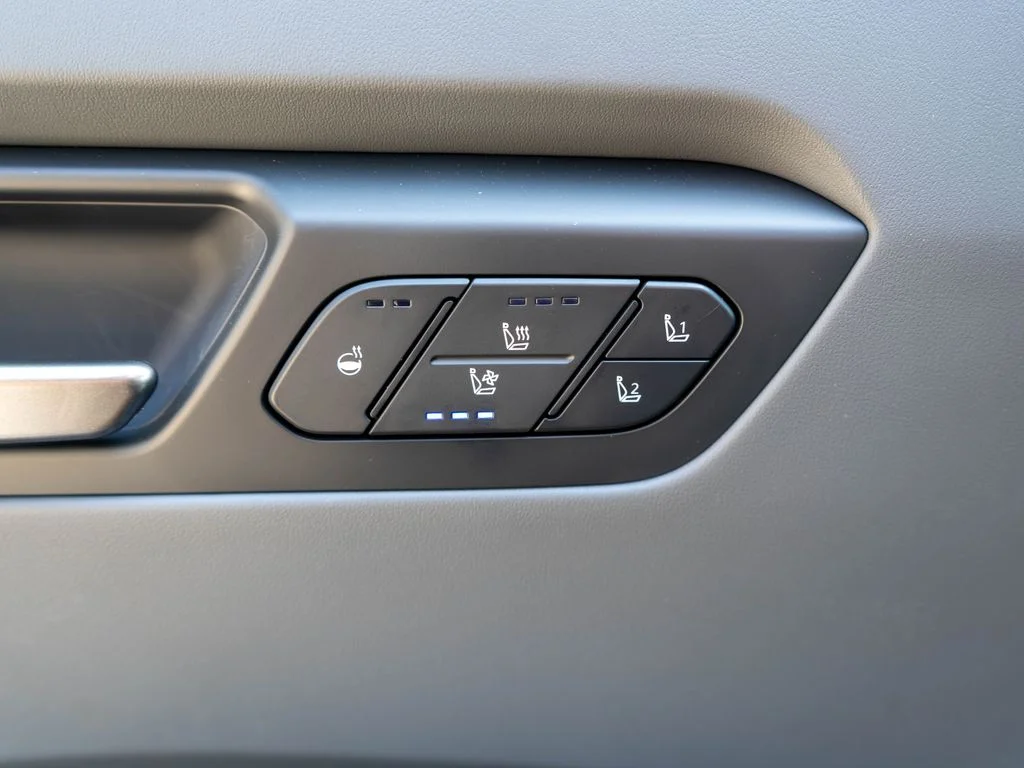 New 2026 Ocean Blue Kia Wind AWD image 20