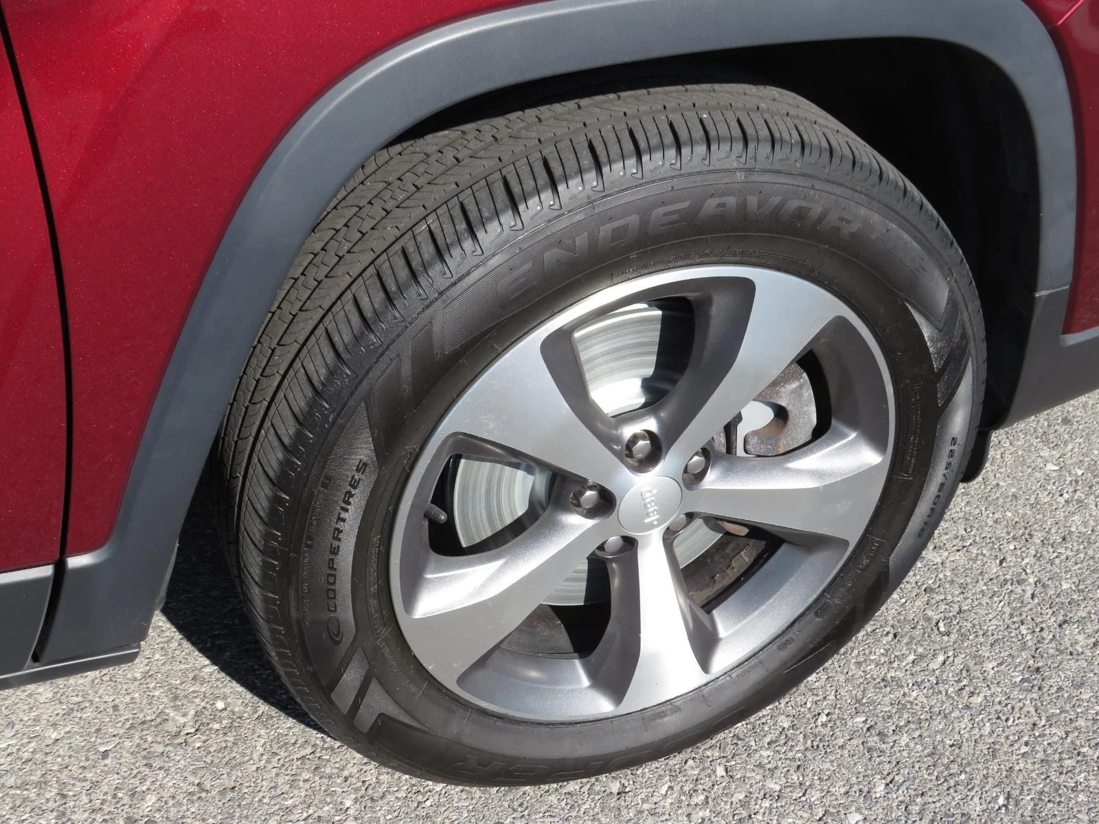 Used 2021 Velvet Red Pearlcoat Jeep Limited image 11