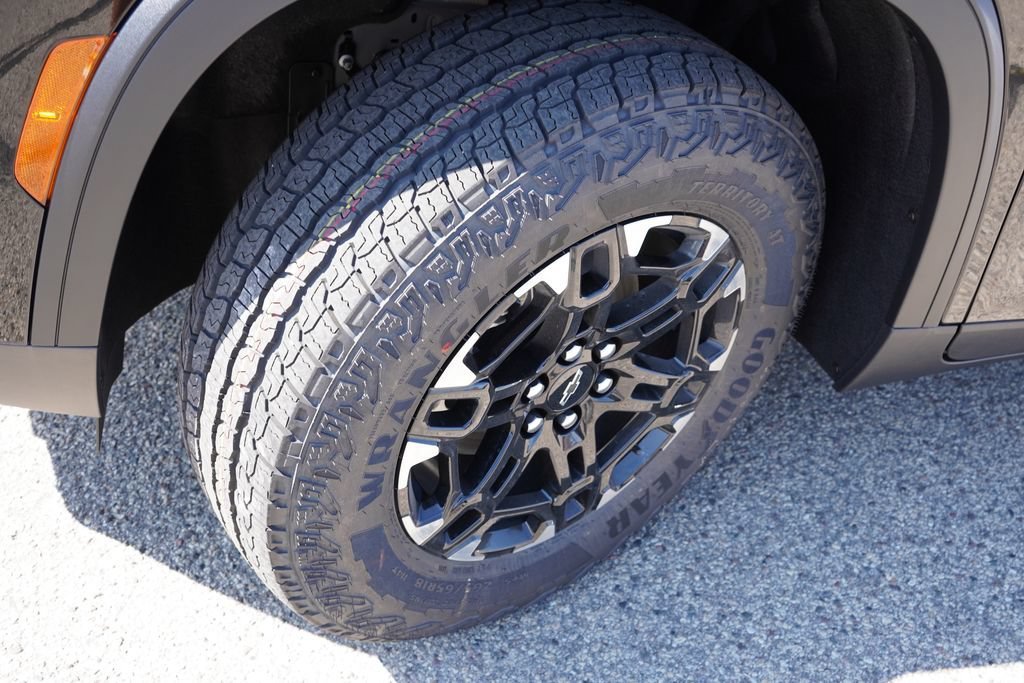 2027 Chevrolet Traverse Z71 - Photo 9