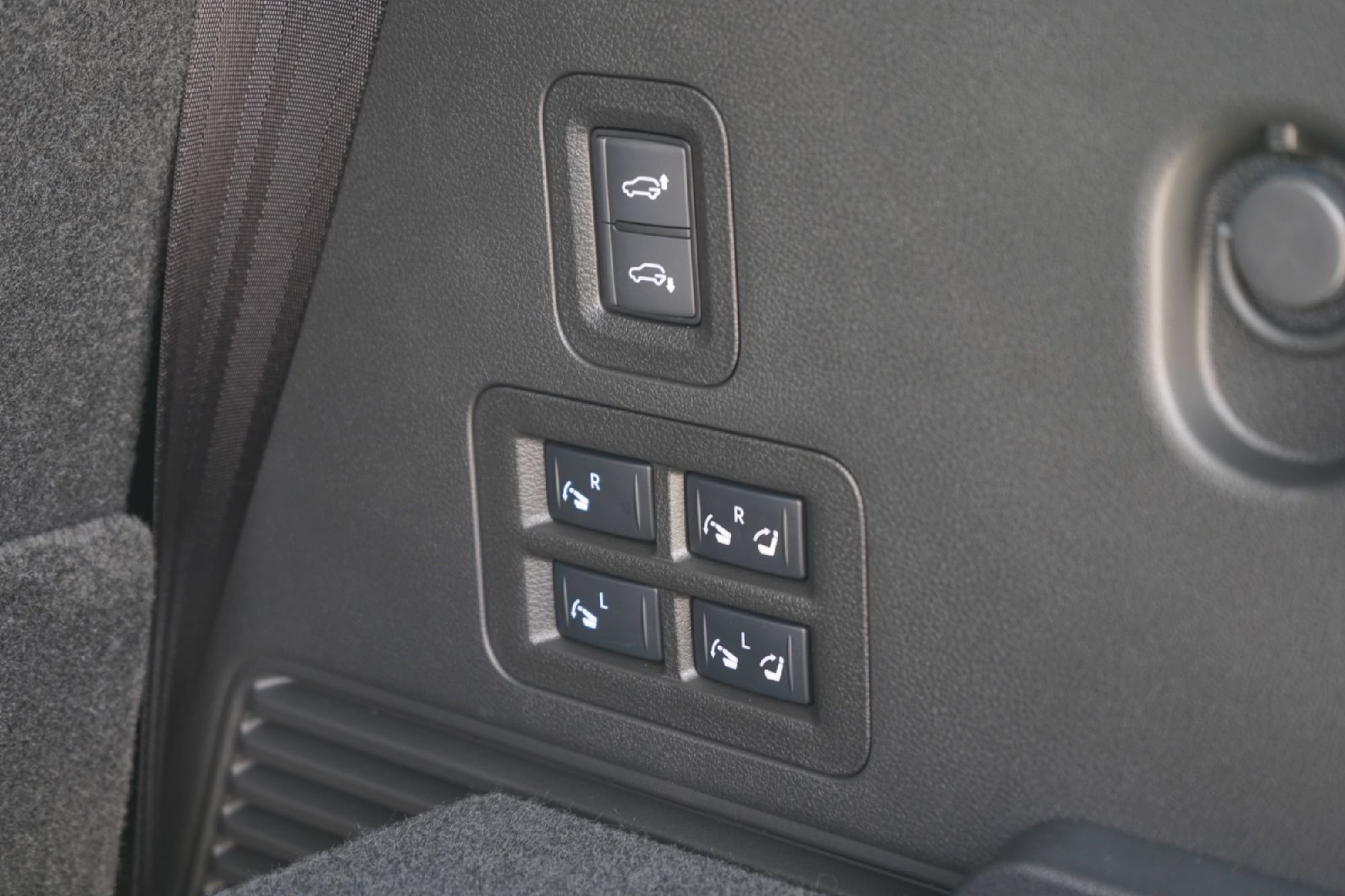 2025 INFINITI QX80 Sensory 4WD - Photo 27