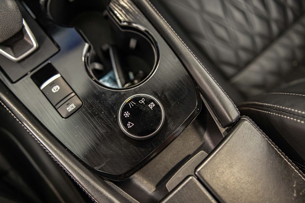 Used 2023 Red Nissan Platinum image 30