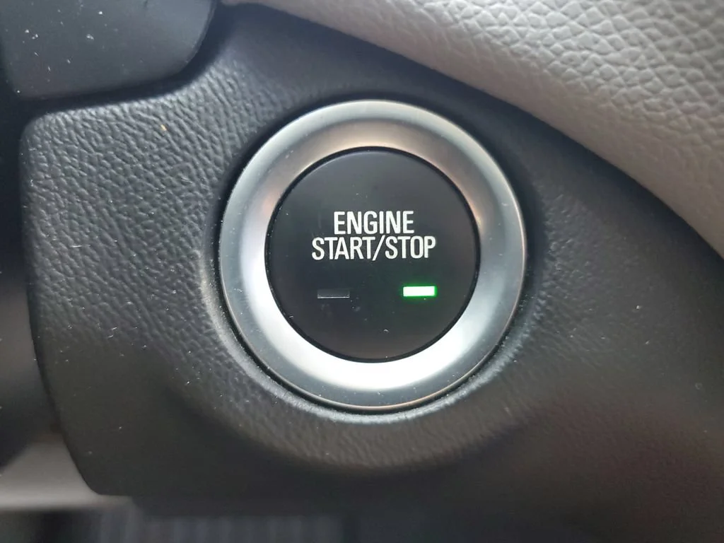 Used 2020 SILVER ICE METALLIC Chevrolet LT image 22