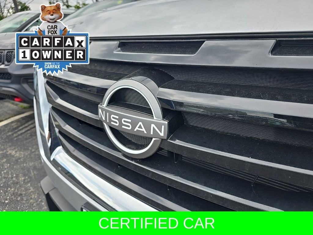 Used 2025 Silver Nissan S image 5