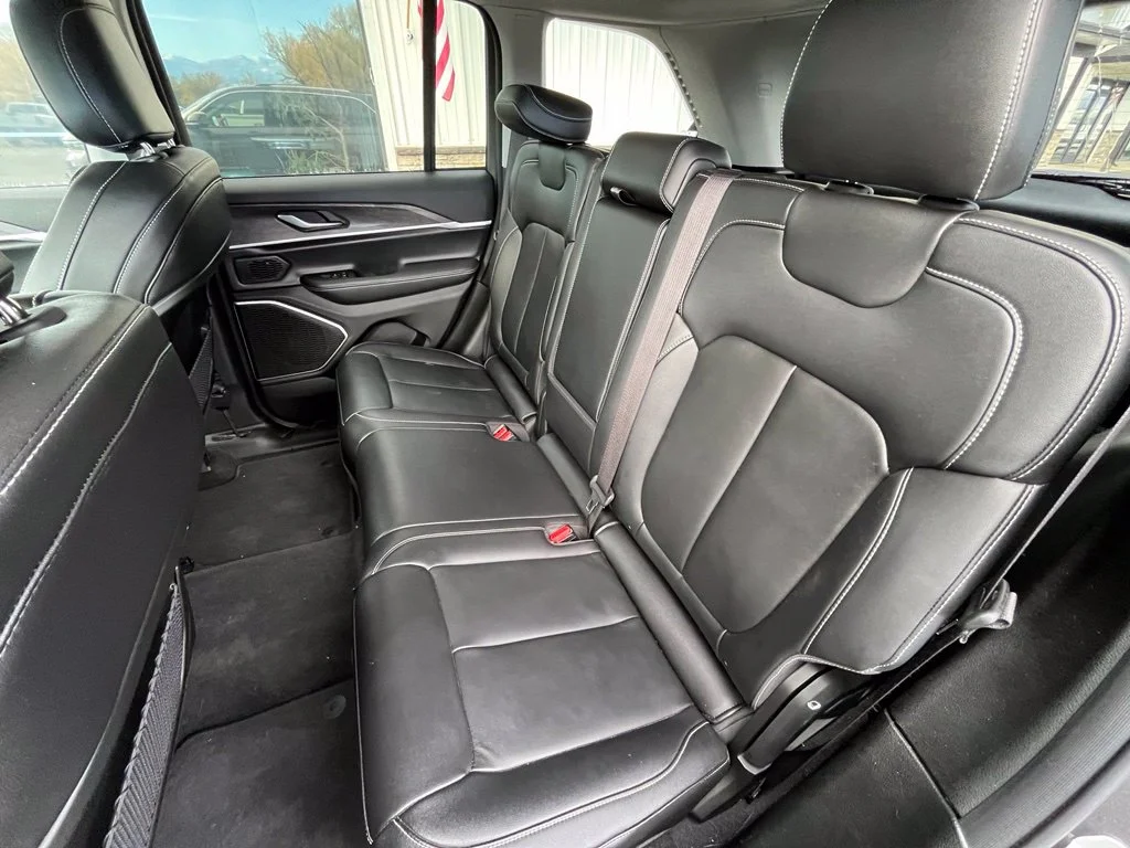 Used 2022 Gray Jeep Limited image 14