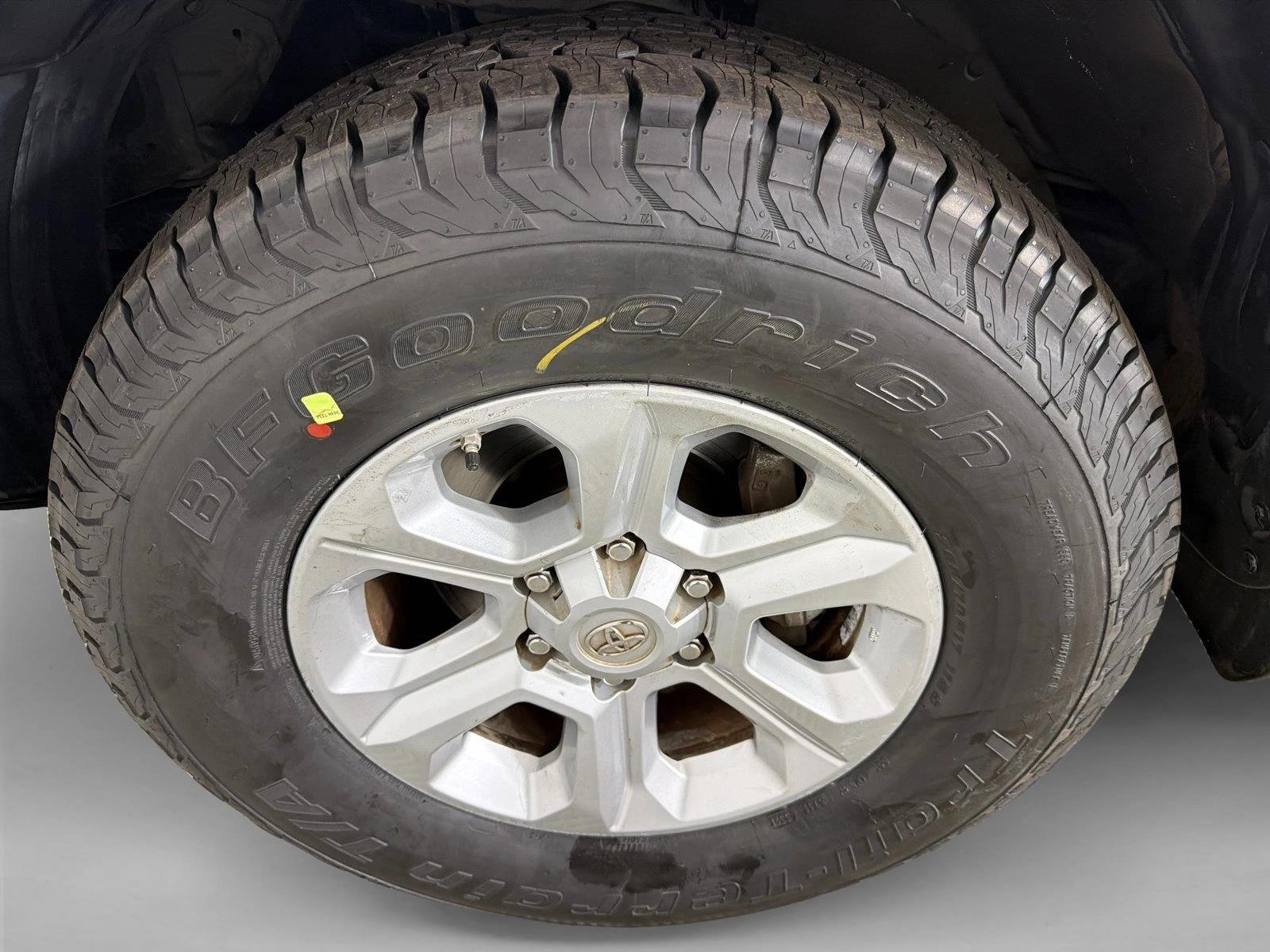 Used 2019 Super White Toyota SR5 Premium image 13