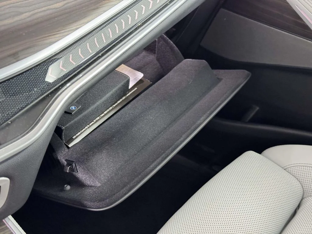 Certified Used 2024 Gray BMW xDrive40i image 30