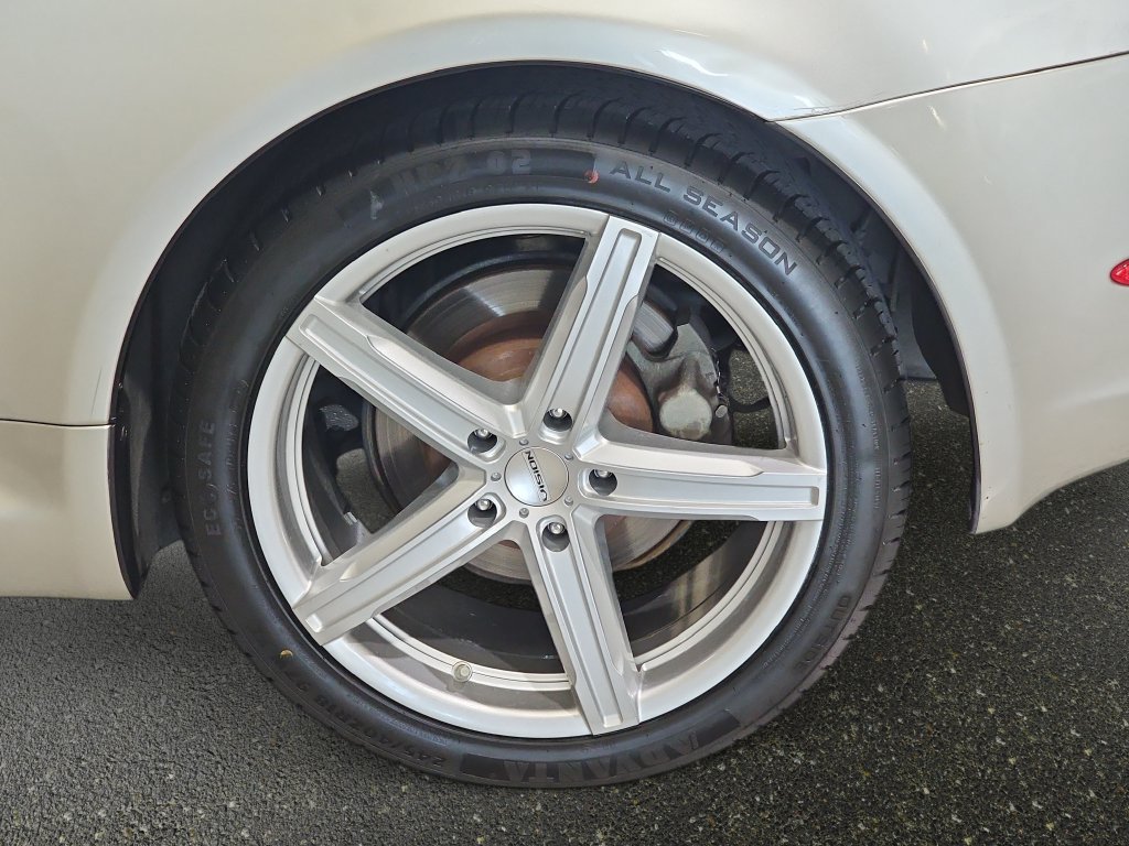 Used 2002 Silver Lexus 430 image 30