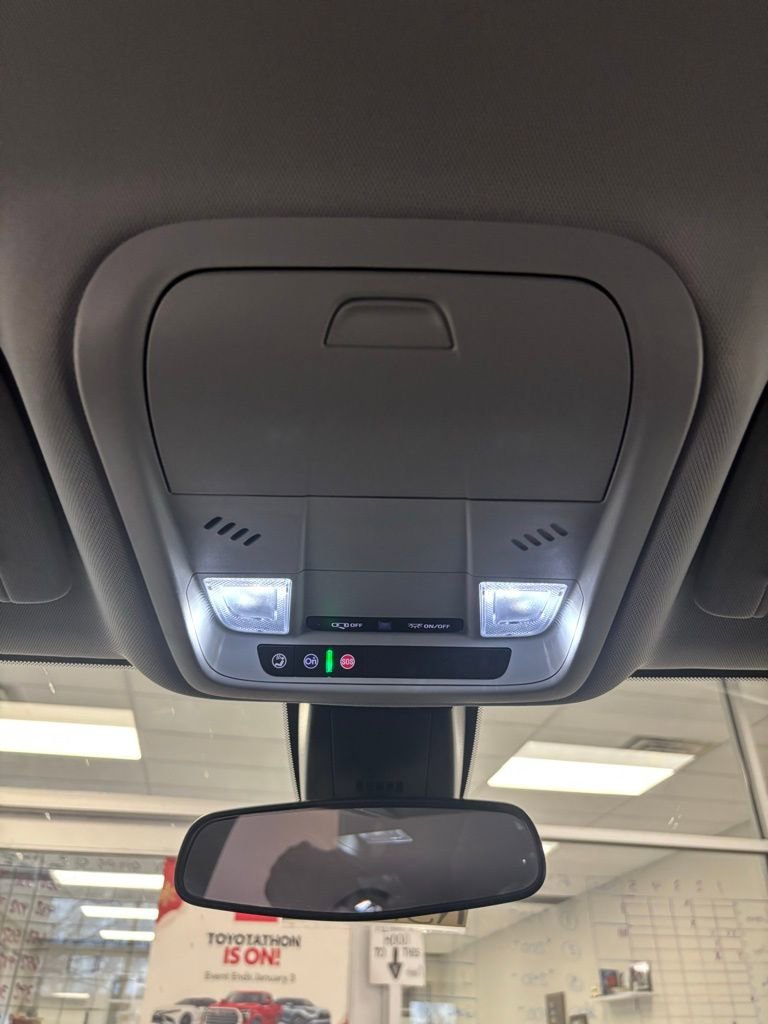 2022 Chevrolet Blazer 2LT - Photo 17