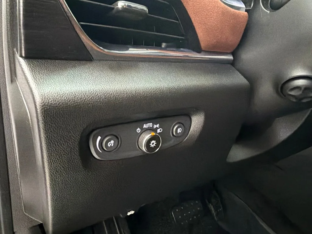 Used 2019 Beige Chevrolet High Country image 24