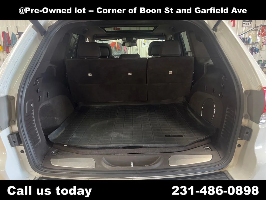 Used 2014 White/off-white Jeep Summit image 18