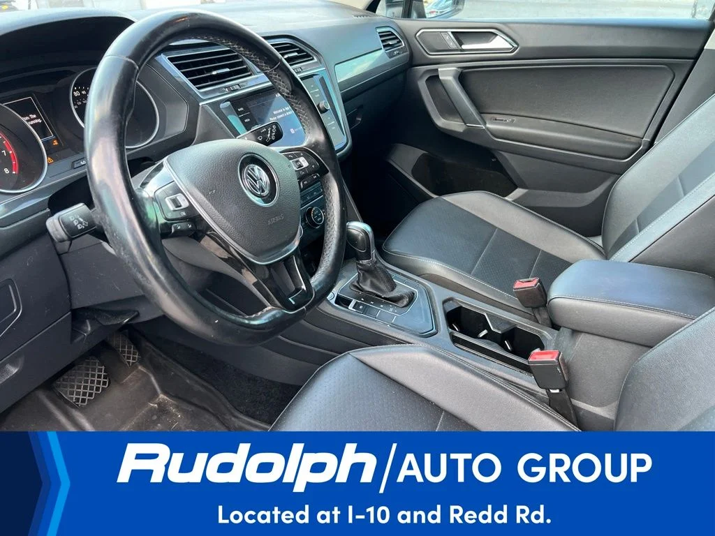 Used 2018 Moss Green Volkswagen 2.0T SE image 9