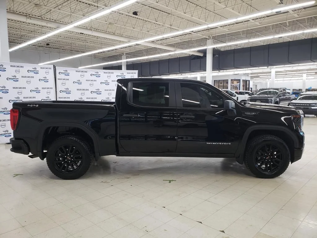 Used 2024 Onyx Black GMC Pro image 9