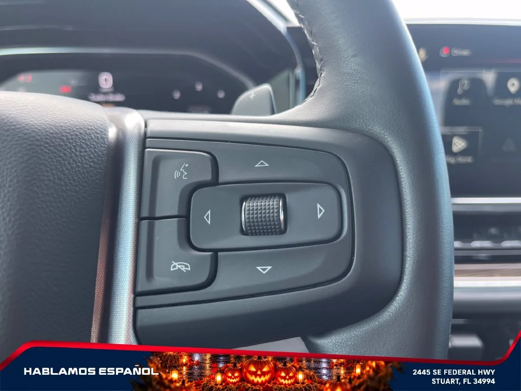 Certified Used 2025 Titanium Rush Metallic GMC Elevation image 27