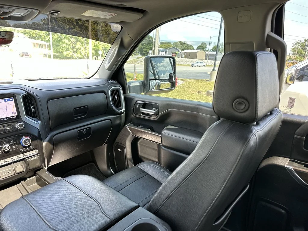 Used 2023 Black GMC Denali image 11